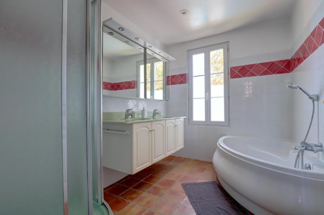 Gite La Grappe Occitane - 14 Personnes - Piscine Privee Ambres Bagian luar foto